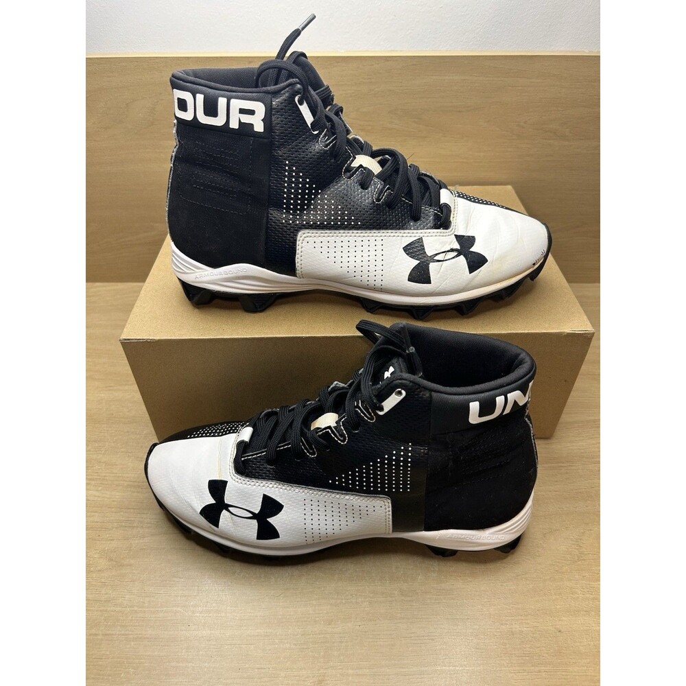 Youth Boys Under Armour Football Cleats Black/White Sz 6y 1289782-011